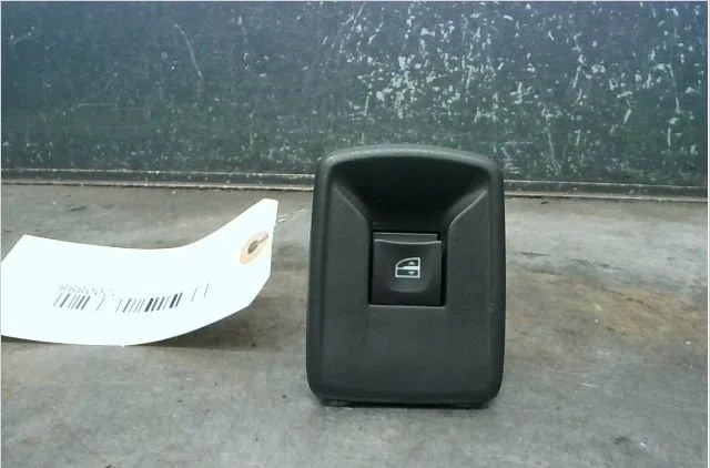 Commande lève-glace porte avant droite Renault KANGOO - GRAND KANGOO II (KW0-1_) 1.5 dci 90 (kw05, kw08, kw0g, kw11) (2008) occasion — photo 3
