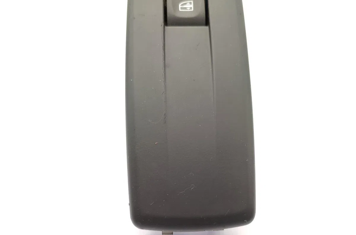 Commande lève-glace porte avant droite RENAULT LAGUNA 3 PHASE 2 occasion