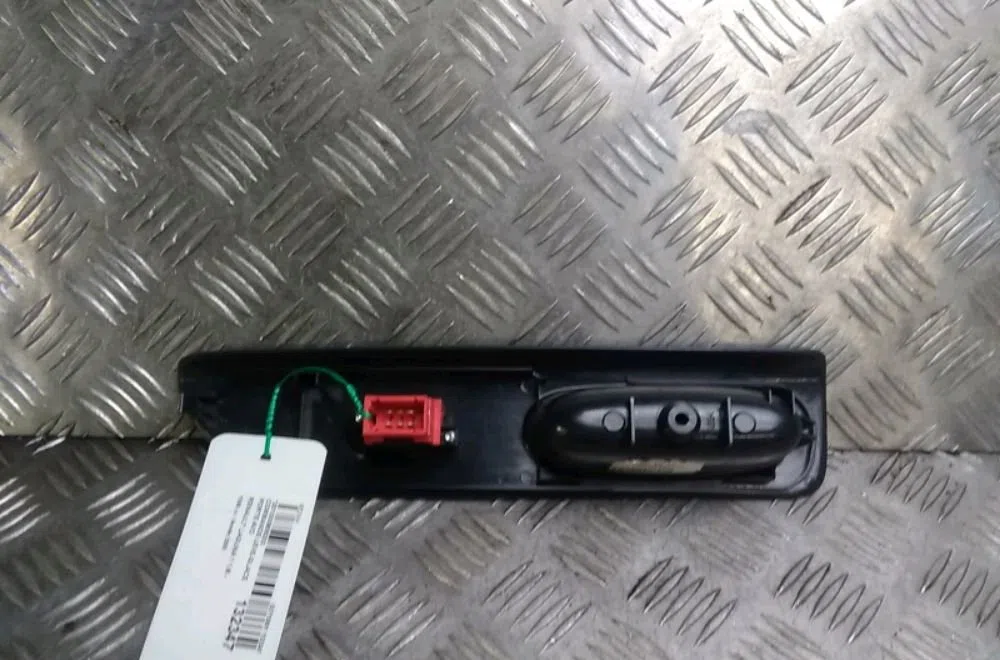Commande lève-glace porte avant droite Renault LAGUNA I (B56_, 556_) 1.6 16v (b568, b561) (1997-2001) occasion
