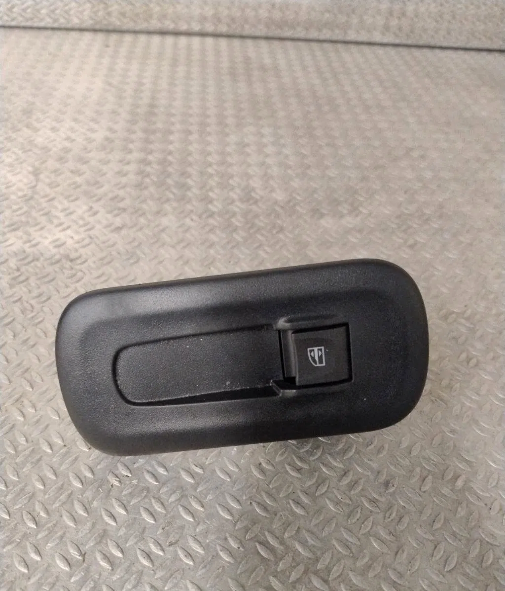 Commande lève-glace porte avant droite RENAULT MASTER 3 PHASE 3 occasion