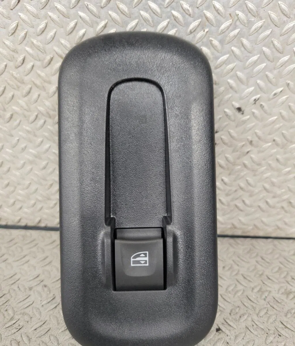 Commande lève-glace porte avant droite RENAULT MASTER 3 PHASE 3 occasion