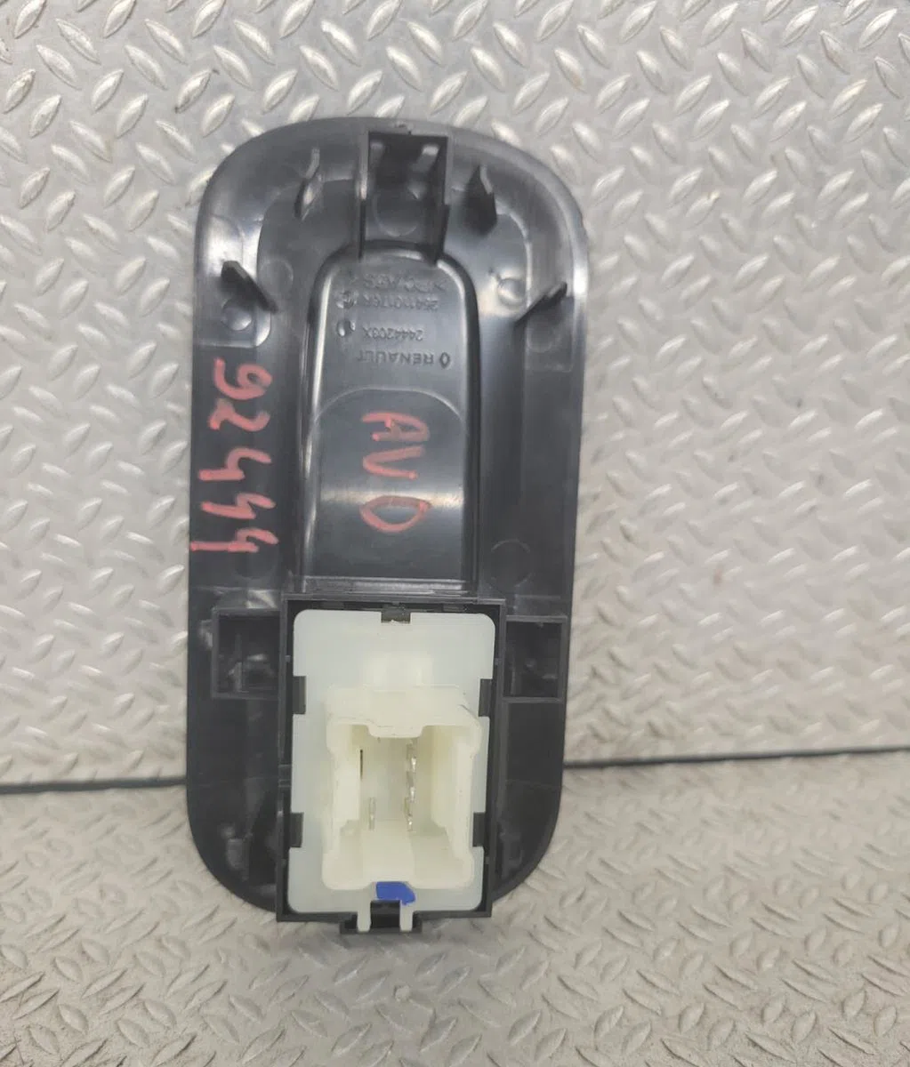 Commande lève-glace porte avant droite Renault MASTER III Camion plate-forme-Châssis (EV, HV, UV) 2.3 dci 145 fwd (ev0e, ev0f, hv0e, hv0f, uv0e, uv0f,... (2010) occasion — photo 4