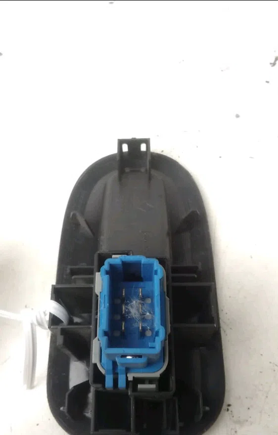 Commande lève-glace porte avant droite Renault MASTER III Camionnette (FV) 2.3 dci 125 fwd (fv0c, fv0d, fv0g, fv0h, fv0j, fv0k) (2010) occasion — photo 2