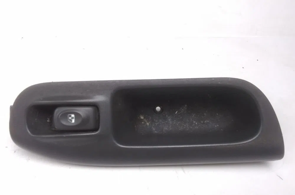 Commande lève-glace porte avant droite RENAULT MEGANE 2003 occasion — photo 3