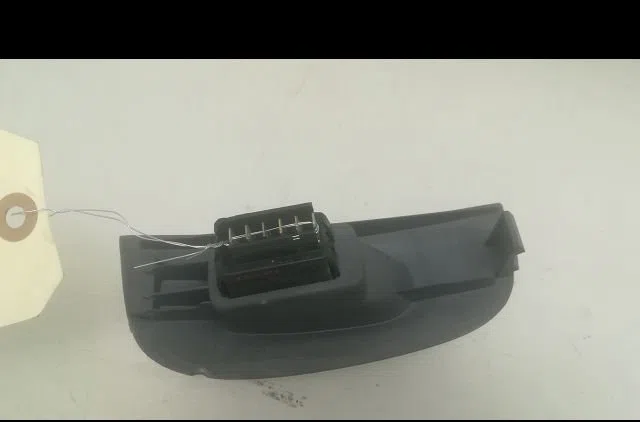 Commande lève-glace porte avant droite Renault MEGANE I (BA0-1_) 1.9 dti (ba08, ba0n) (1997-2001) occasion — photo 2