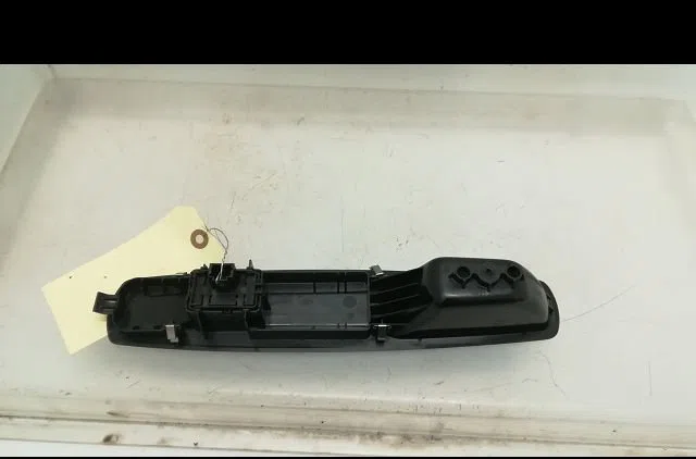 Commande lève-glace porte avant droite Renault MEGANE III Grandtour (KZ0-1) 1.5 dci (kz09, kz0d, kz1g, kz29, kz14, kz1w,