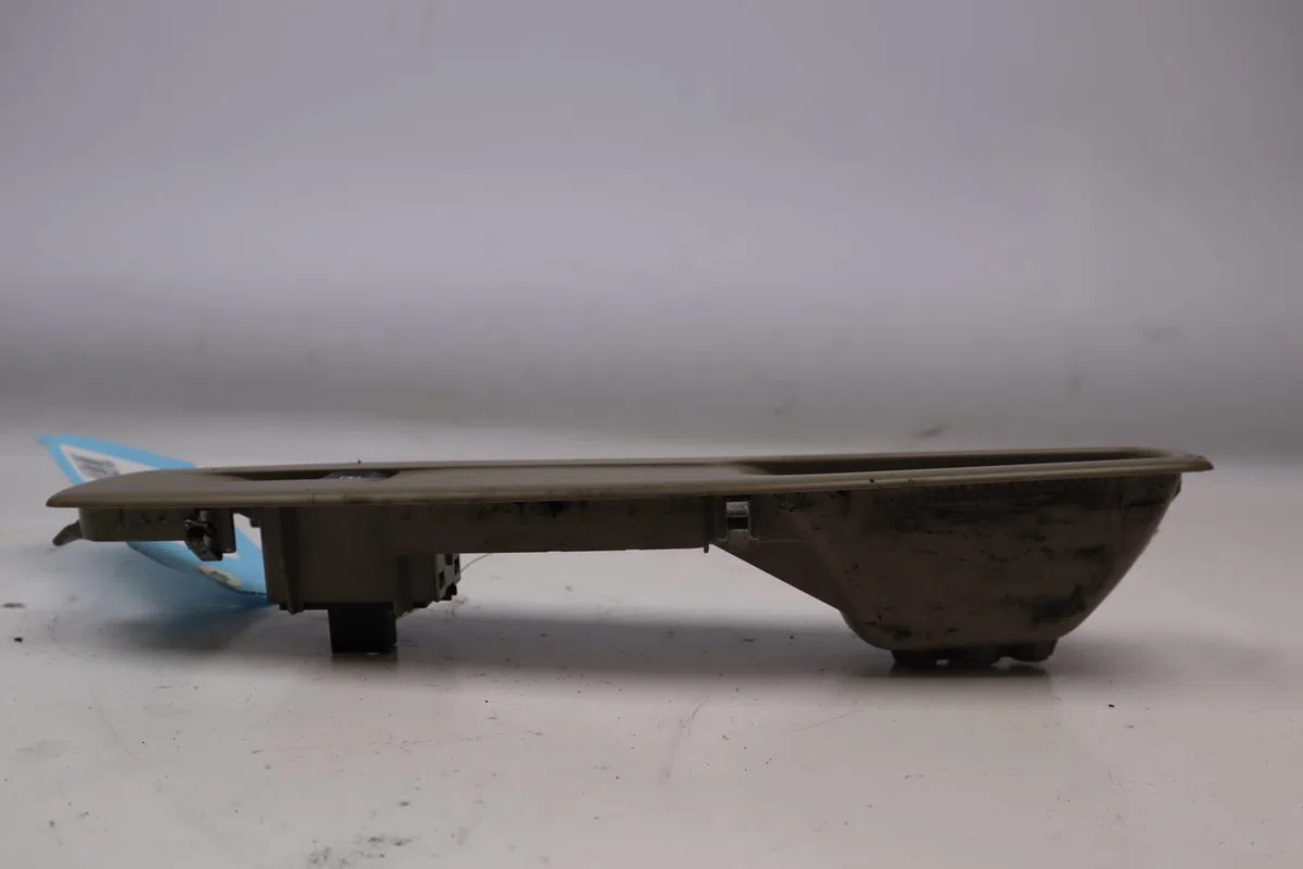 Commande lève-glace porte avant droite Renault SCÉNIC III (JZ0-1_) 1.9 dci (jz0j, jz1j, jz1k, jz1s) (2009) occasion