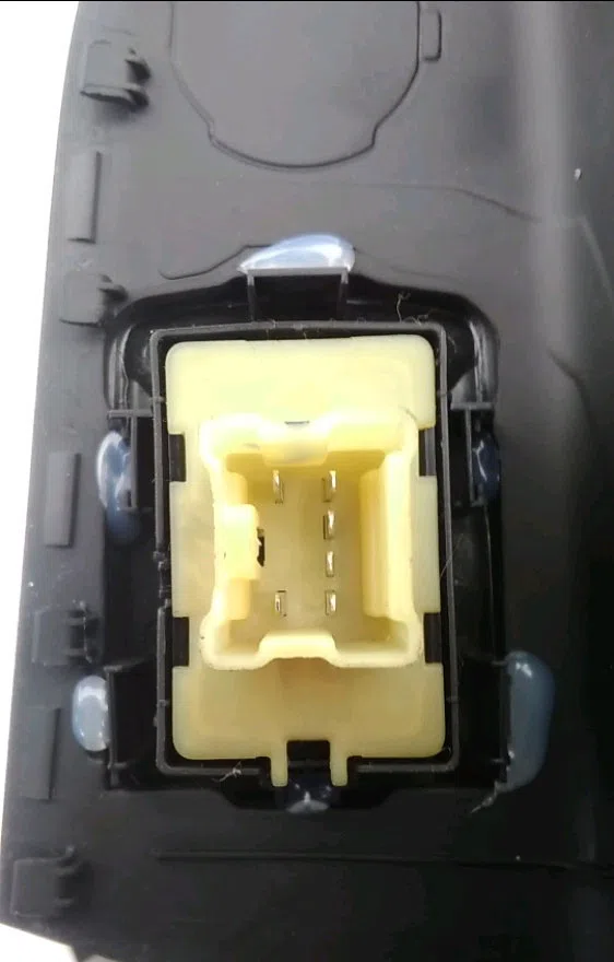 Commande lève-glace porte avant droite Renault TRAFIC III Camionnette (FG_) 1.6 dci 140 (fgma) (2014) occasion