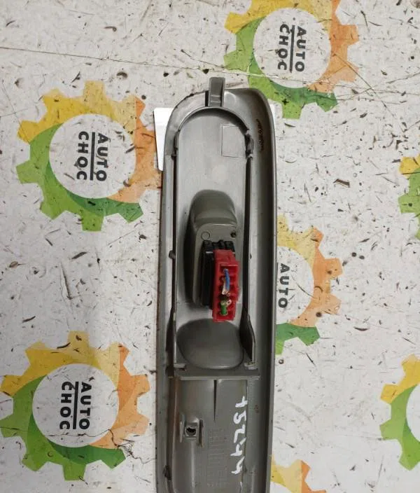 Commande lève-glace porte avant droite RENAULT TWINGO 1 PHASE 3 occasion — photo 3