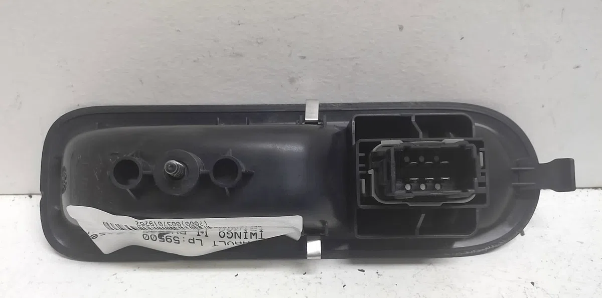Commande lève-glace porte avant droite Renault TWINGO II (CN0_) 1.2 16v (cn0k, cn0v) (2007) 3 portes occasion