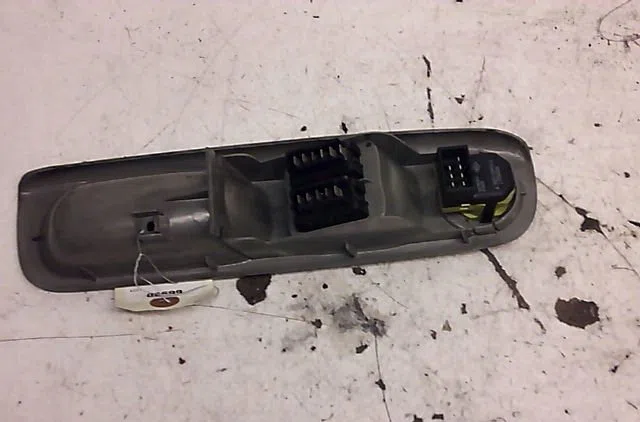 Commande lève-glace porte avant droite RENAULT TWINGO occasion — photo 2