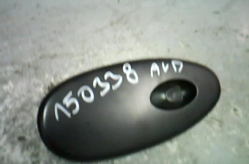 Commande lève-glace porte avant droite Rover 75 (RJ) 2.0 v6 (1999-2005) occasion — photo 2