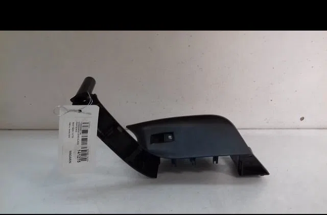 Commande lève-glace porte avant droite Seat IBIZA IV (6J5, 6P1) 1.6 tdi (2009-2015) occasion — photo 3
