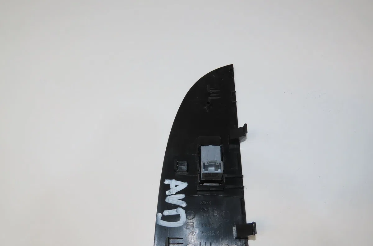 Commande lève-glace porte avant droite Seat LEON (1P1) 1.9 tdi (2005-2010) 5 portes occasion — photo 2