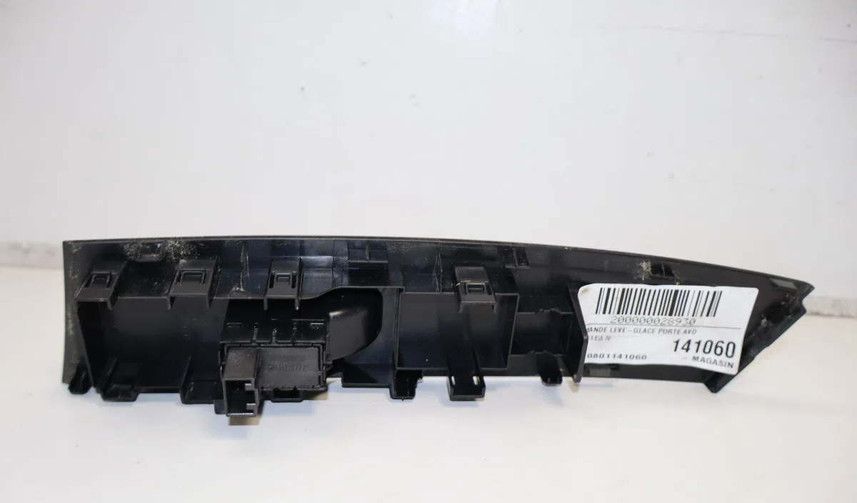 Commande lève-glace porte avant droite Skoda FABIA IV (PJ3) 1.0 mpi (2021) occasion — photo 2
