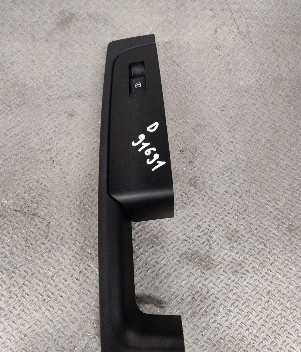 Commande lève-glace porte avant droite SKODA SUPERB 2 PHASE 1 occasion — photo 2