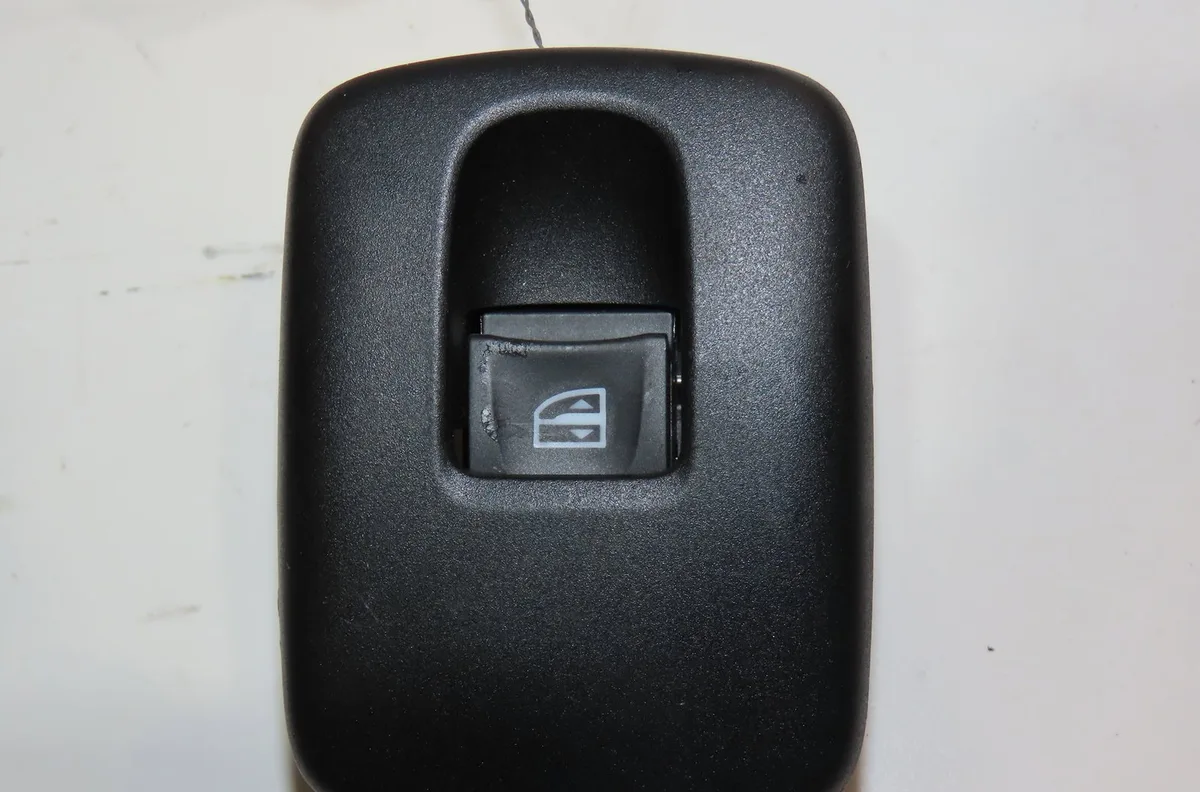 Commande lève-glace porte avant droite Smart FORFOUR 3-5 portes (453) Electric drive (453.091) (2017) occasion