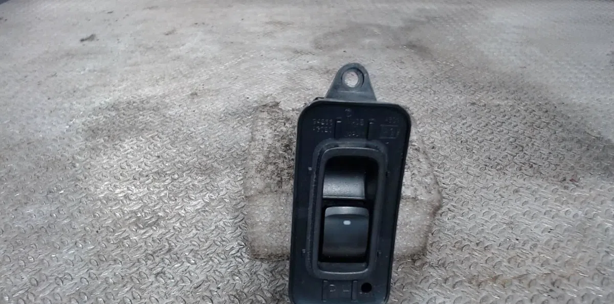 Commande lève-glace porte avant droite Subaru OUTBACK (BL, BP) 2.0 d awd (bpd) (2008-2009) 5 portes occasion
