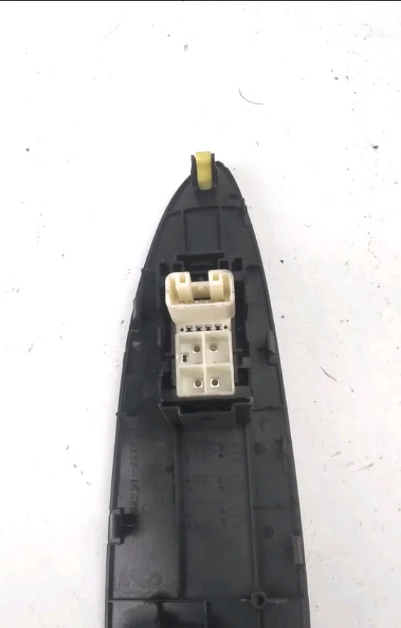 Commande lève-glace porte avant droite Toyota RAV 4 III (_A3_) 2.2 d 4wd (ala30_) (2006-2012) occasion — photo 2