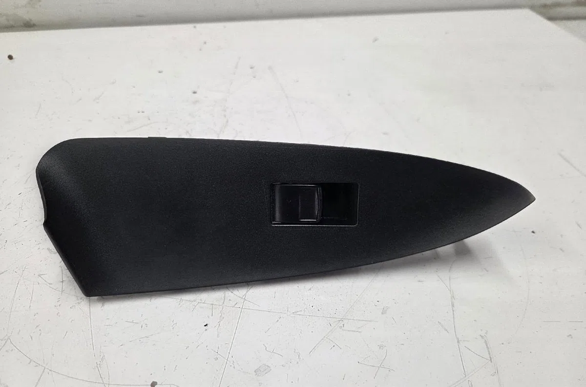 Commande lève-glace porte avant droite TOYOTA RAV4 3 PHASE 2 occasion — photo 2