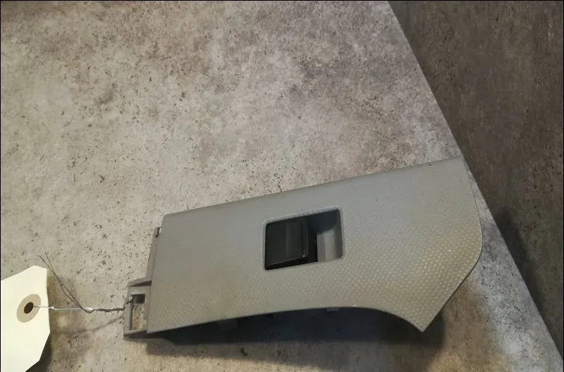 Commande lève-glace porte avant droite Toyota YARIS (_P9_) 1.0 vvt-i (ksp90_) (2005-2011) 5 portes occasion — photo 4