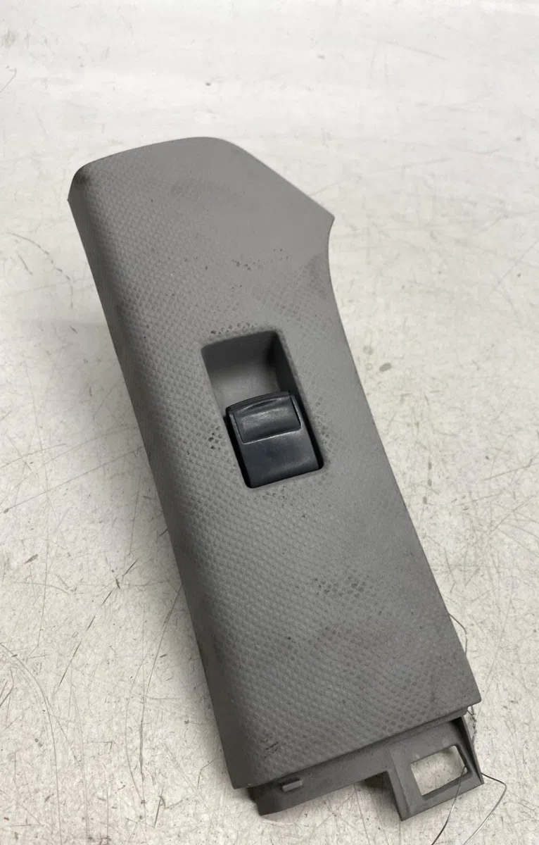 Commande lève-glace porte avant droite Toyota YARIS (_P9_) 1.4 d-4d (nlp90_) (2005-2012) occasion