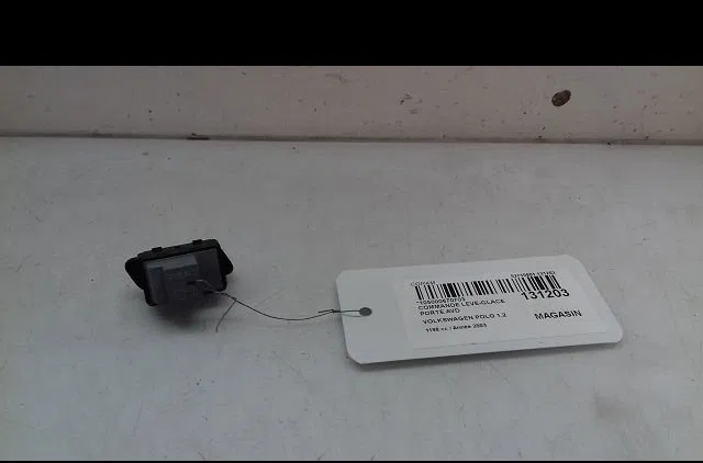 Commande lève-glace porte avant droite Volkswagen FOX 3-5 portes (5Z1, 5Z3, 5Z4) 1.2 (2005-2011) occasion — photo 2