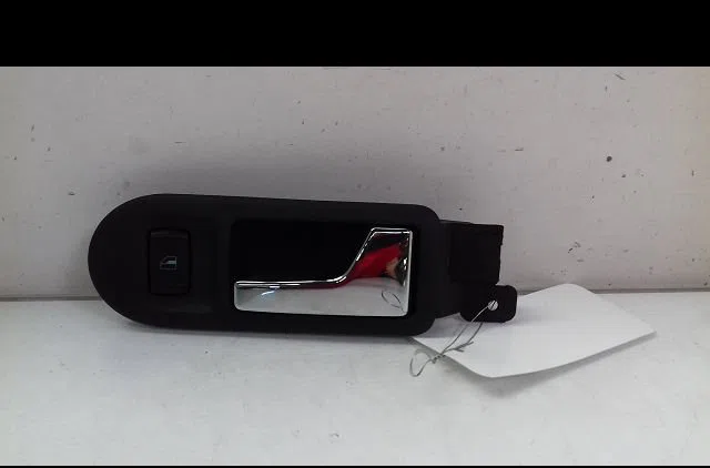 Commande lève-glace porte avant droite Volkswagen GOLF IV (1J1) 2.8 vr6 4motion (1999-2005) occasion — photo 3
