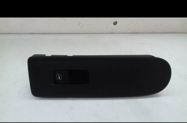 Commande lève-glace porte avant droite Volkswagen GOLF VI (5K1) 1.4 (2008-2012) 5 portes occasion — photo 3