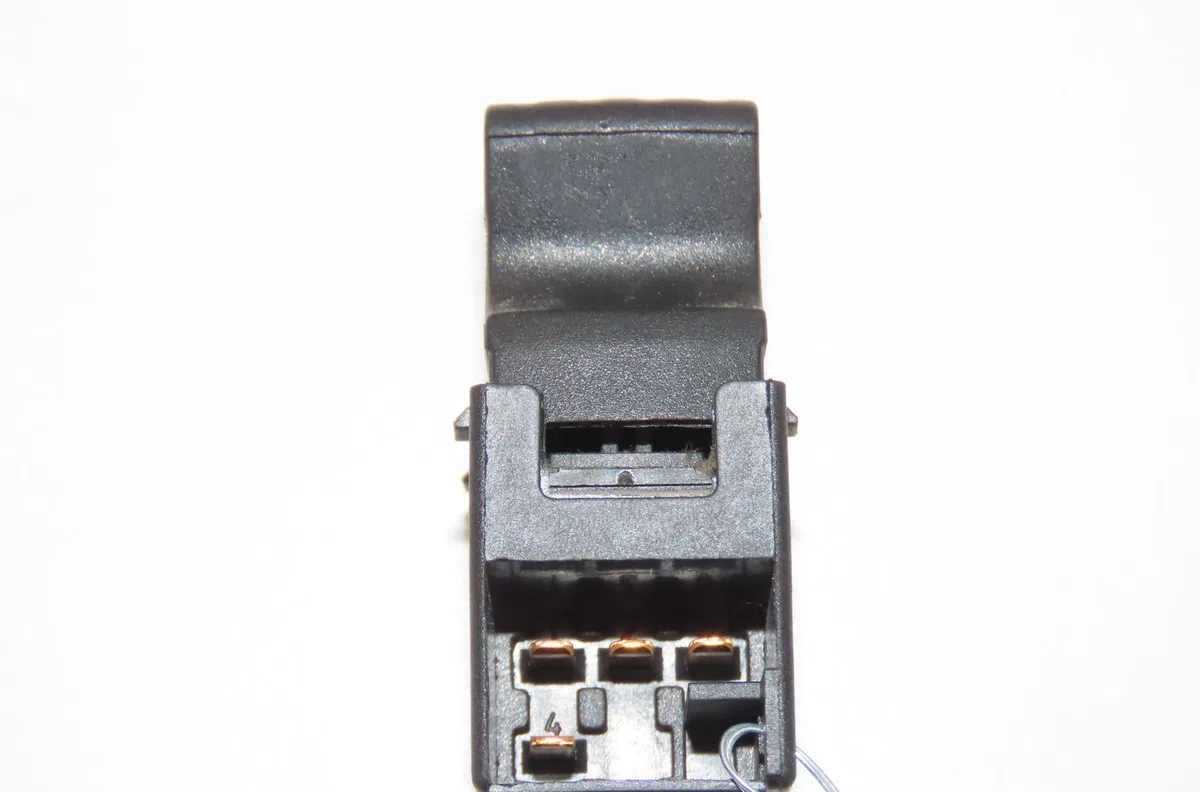 Commande lève-glace porte avant droite Volkswagen SHARAN (7M8, 7M9, 7M6) 2.0 tdi (2005-2010) occasion — photo 2