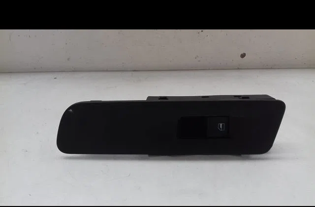 Commande lève-glace porte avant droite Volkswagen TIGUAN (5N_) 1.4 tsi (2011-2018) occasion — photo 3
