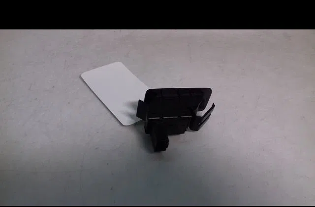 Commande lève-glace porte avant droite Volkswagen TOURAN (1T3) 2.0 tdi (2010-2015) 5 portes occasion — photo 2