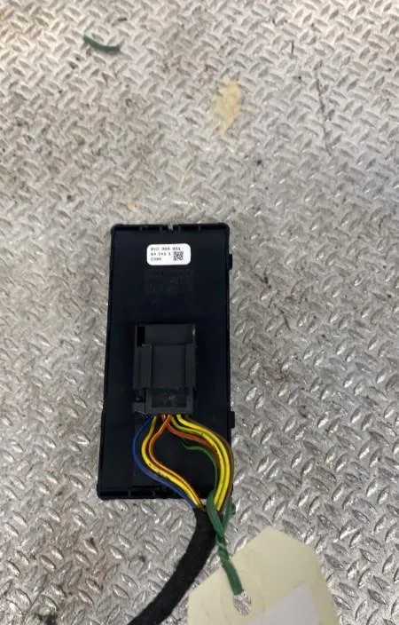 Commande lève-glace porte avant gauche AUDI A3 3 SPORTBACK PHASE 1 occasion — photo 2
