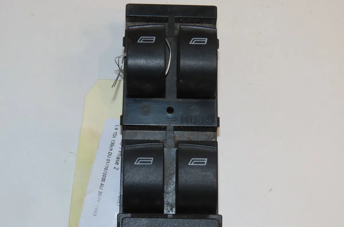 Commande lève-glace porte avant gauche Audi A3 (8L1) 1.9 tdi (1996-2001) occasion