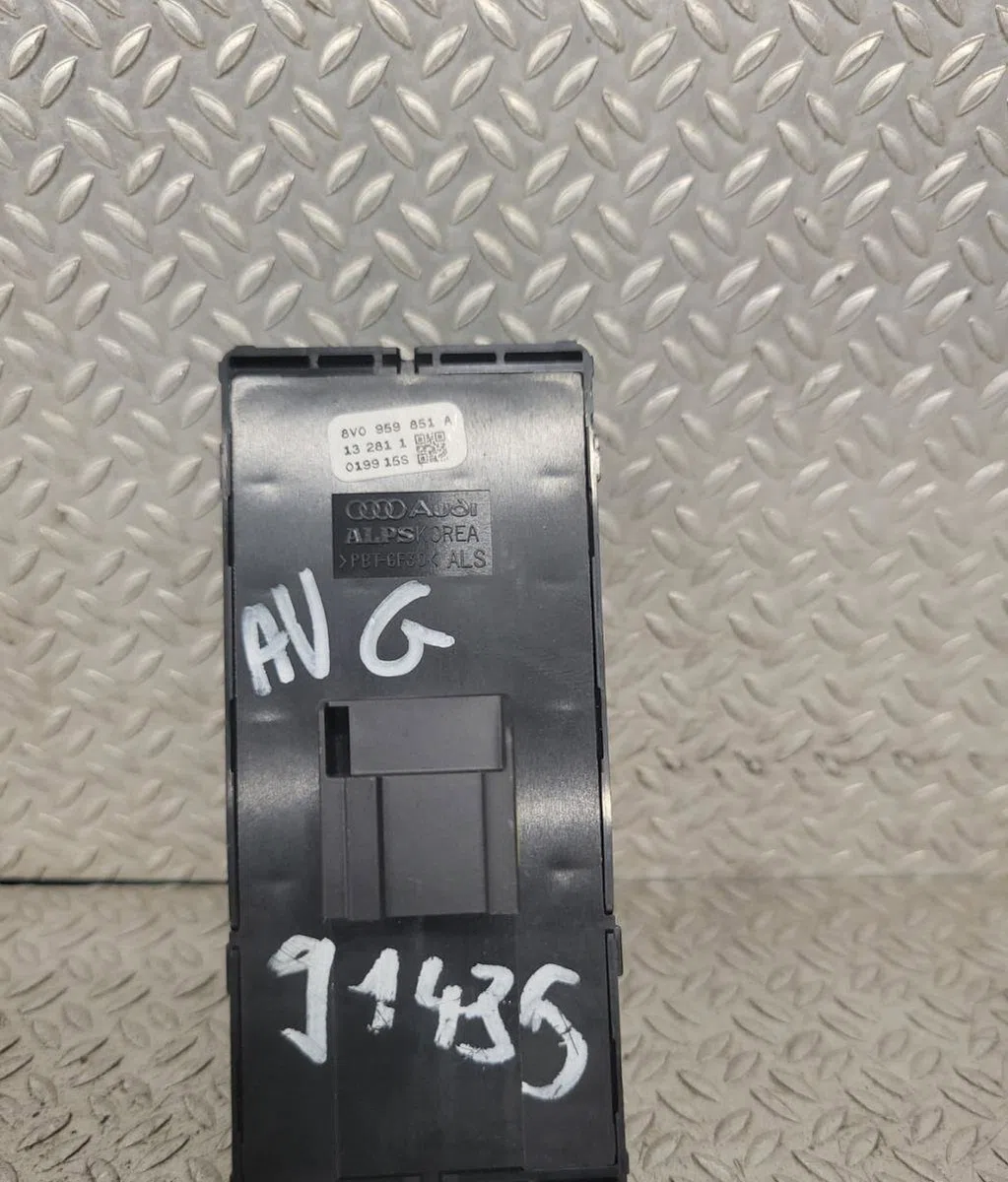 Commande lève-glace porte avant gauche Audi A3 Sportback (8VA, 8VF) 2.0 tdi (2012-2020) 5 portes occasion — photo 2