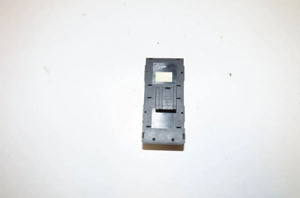 Commande lève-glace porte avant gauche Audi A4 B6 Avant (8E5) 1.9 tdi quattro (2001-2004) occasion — photo 2