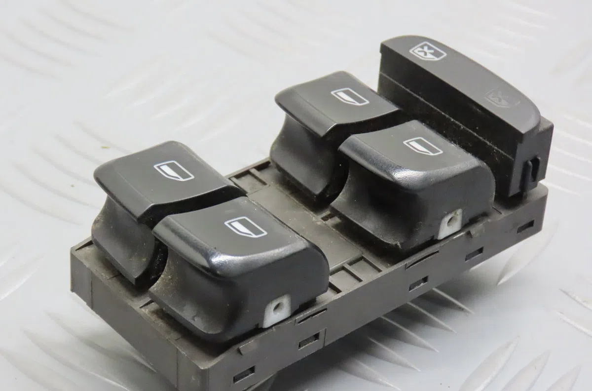 Commande lève-glace porte avant gauche Audi A4 B8 (8K2) 2.0 tdi (2007-2015) occasion — photo 4