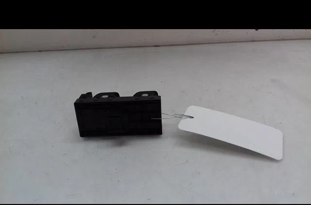 Commande lève-glace porte avant gauche Audi A4 B8 Avant (8K5) 3.0 tdi quattro (2011-2015) occasion — photo 2