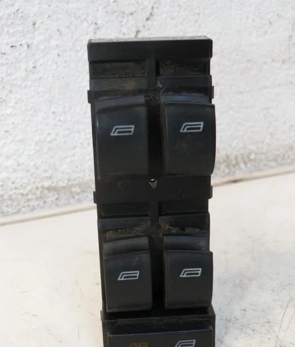 Commande lève-glace porte avant gauche AUDI A6 3 PHASE 1 occasion