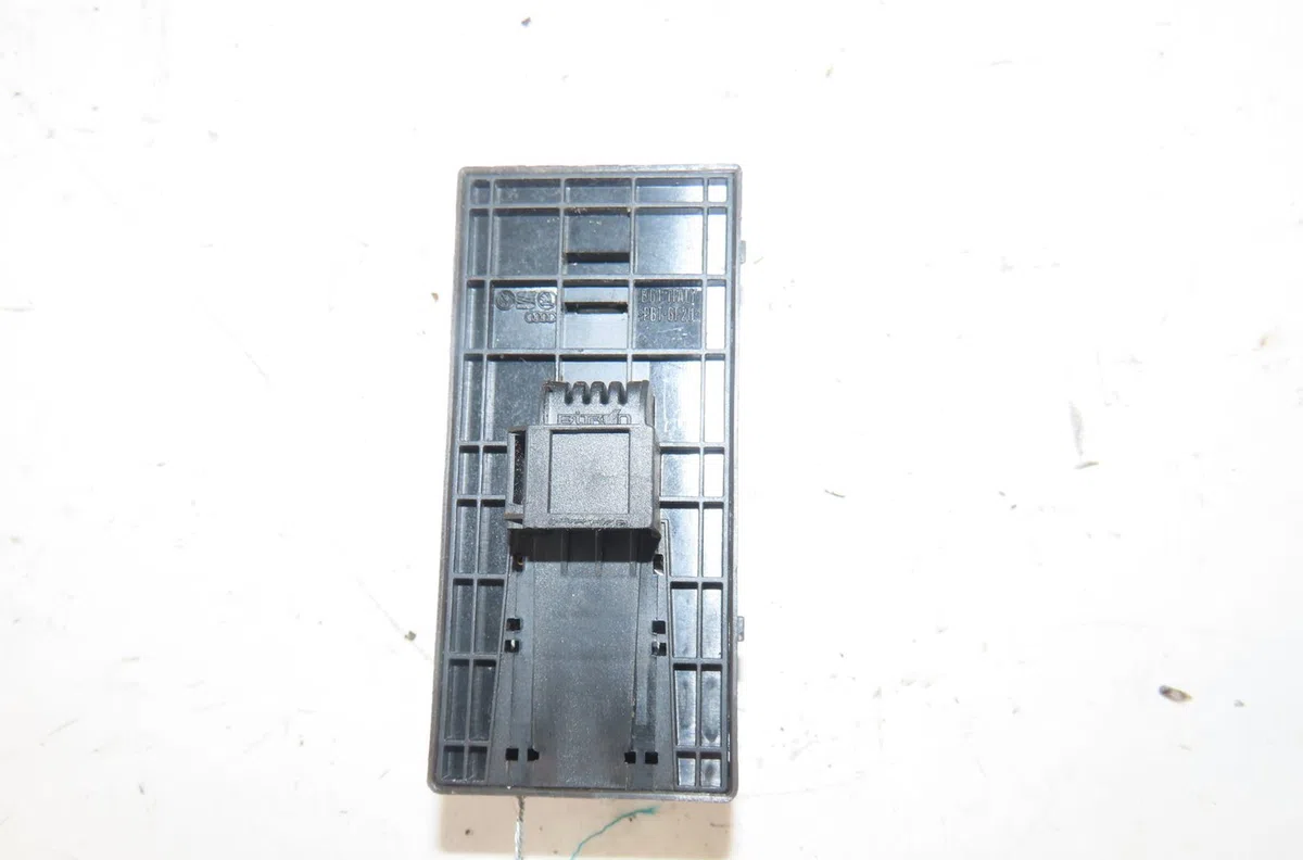 Commande lève-glace porte avant gauche Audi A6 C6 Avant (4F5) 3.0 tdi quattro (2006-2008) occasion — photo 2