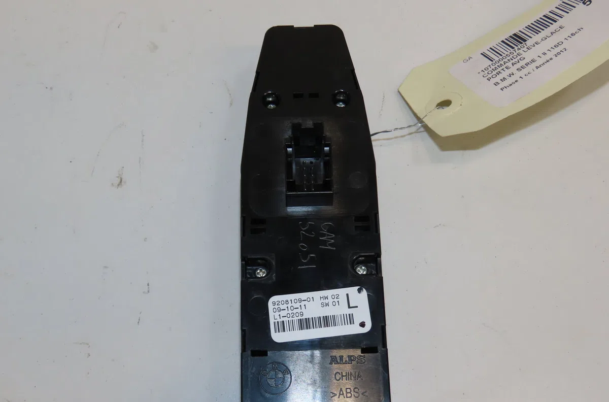 Commande lève-glace porte avant gauche Bmw 1 (F20) 116 d (2012-2015) occasion
