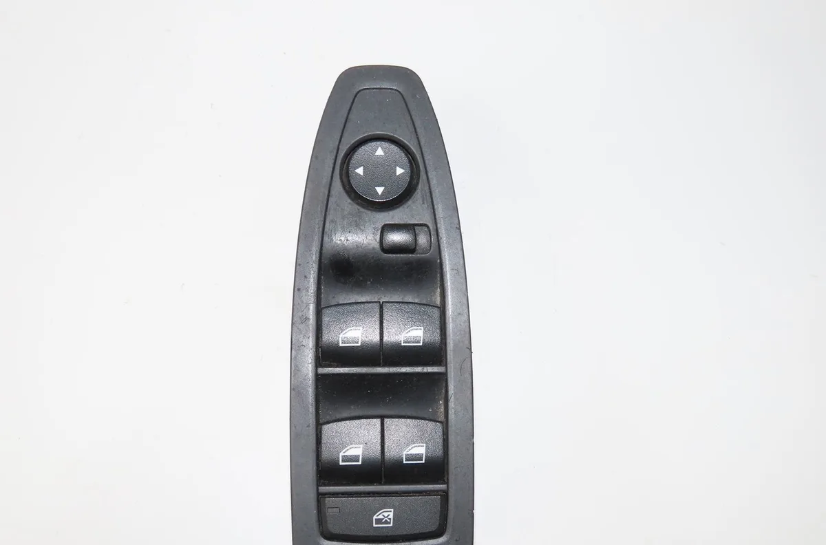 Commande lève-glace porte avant gauche Bmw 1 (F20) 118 d xdrive (2013-2015) occasion
