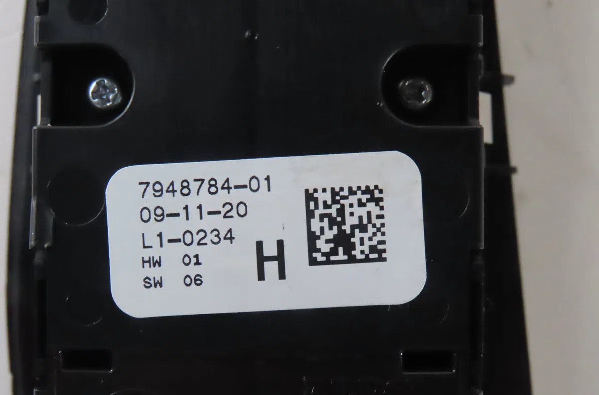 Commande lève-glace porte avant gauche Bmw 1 (F40) 116 d (2019) occasion — photo 2