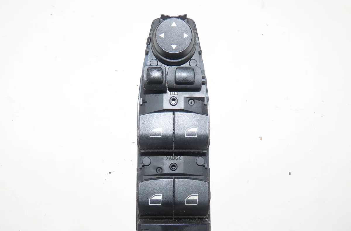 Commande lève-glace porte avant gauche Bmw 5 Touring (F11) 525 d xdrive (2013-2017) occasion