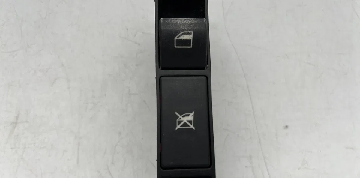 Commande lève-glace porte avant gauche BMW SERIE 3 E46 PHASE 2 occasion — photo 4