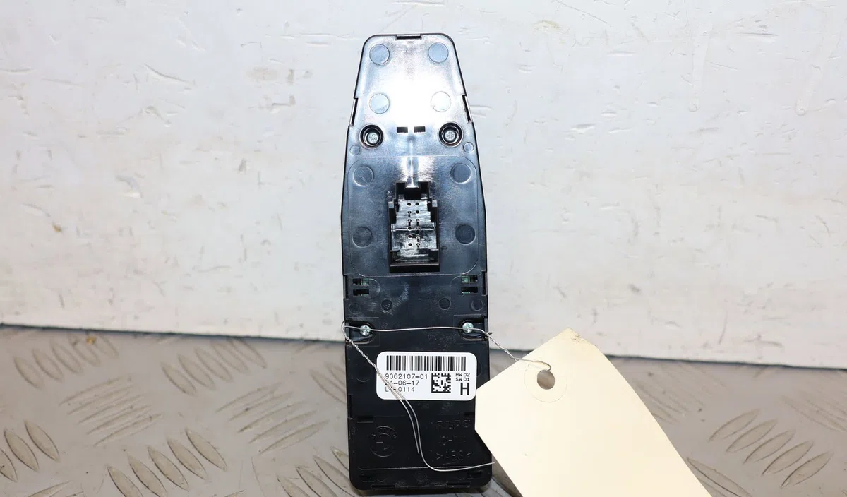 Commande lève-glace porte avant gauche Bmw X3 (F25) Xdrive 20 d (2010-2014) occasion — photo 2