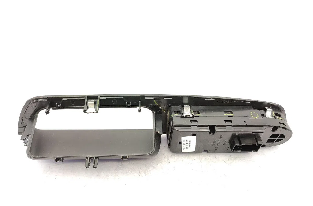 Commande lève-glace porte avant gauche BMW X5 E70 PHASE 2 occasion — photo 4