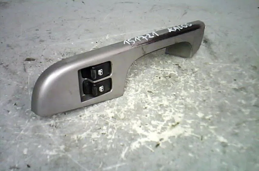 Commande lève-glace porte avant gauche Chevrolet AVEO - KALOS 3-5 portes (T200) 1.4 16v (2003-2008) occasion — photo 2