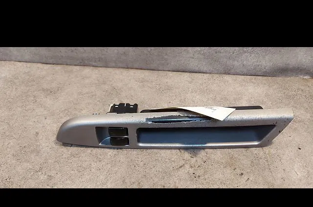 Commande lève-glace porte avant gauche Chevrolet MATIZ (M200, M250) 0.8 (2005-2013) occasion — photo 4