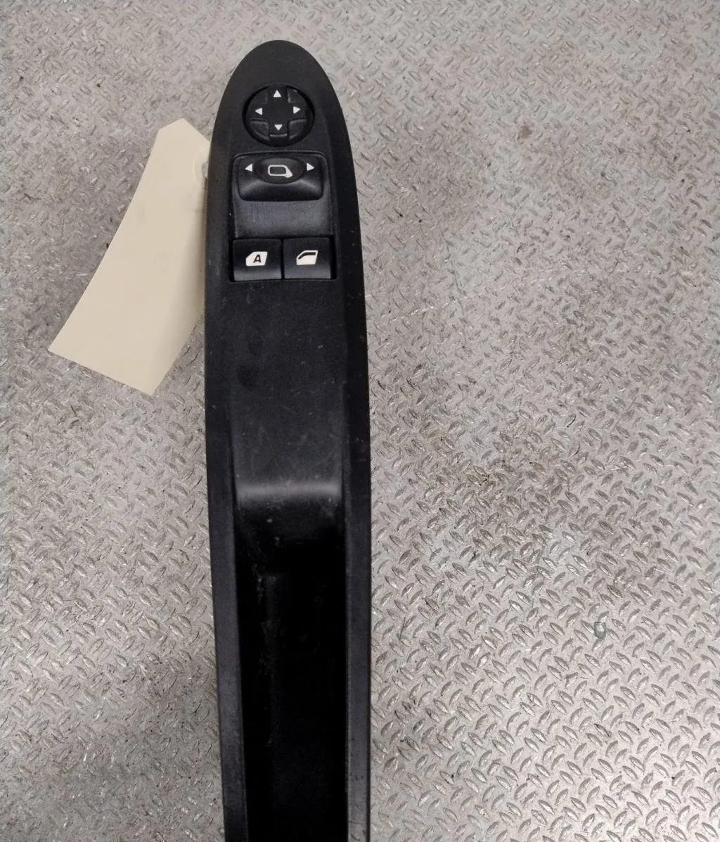 Commande lève-glace porte avant gauche CITROEN BERLINGO 2 BERLINGO 2 PHASE 1 occasion